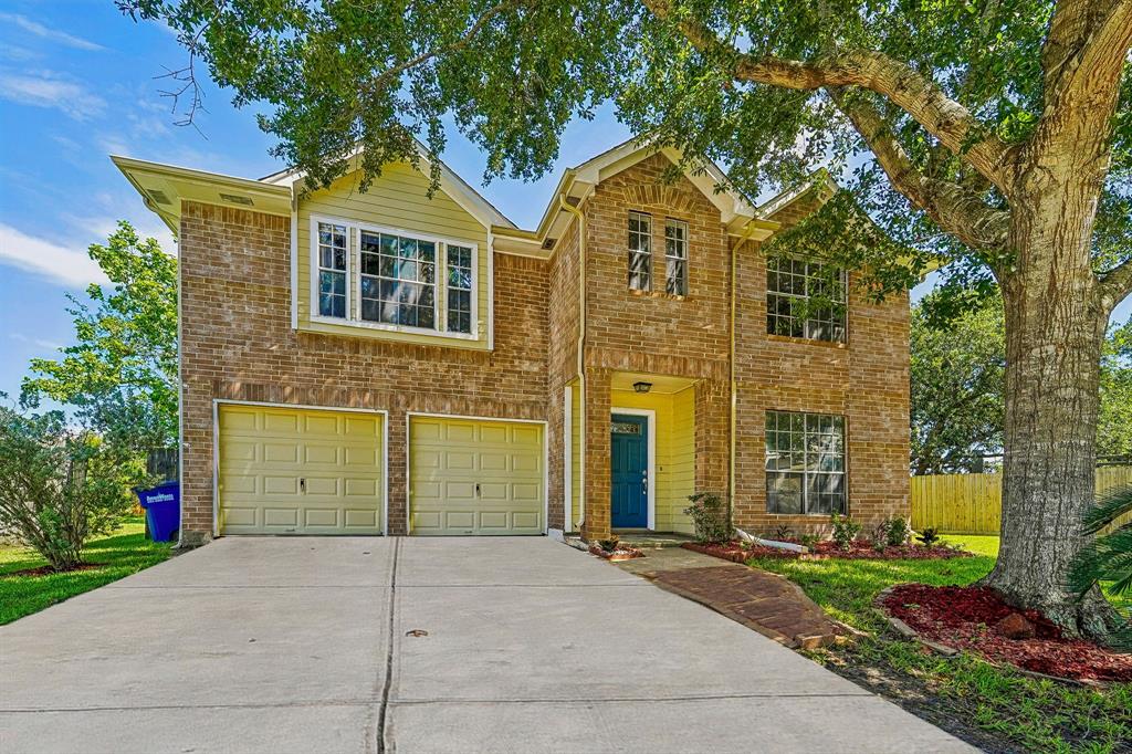 Oak Ridge Dr, Kemah, TX 77565