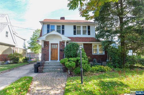 8-09 12th St, Fair Lawn, NJ, 07410-1712 | Card Image