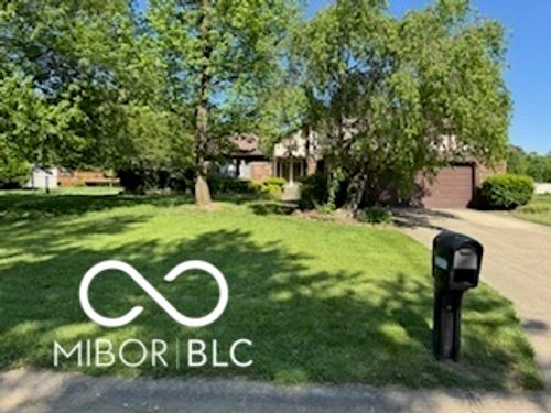 8835 Winding Ridge Rd, Indianapolis, IN, 46217-4686 | Card Image