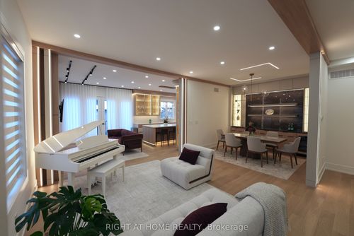 33 Thorndale Ave, Etobicoke, ON, M8X1W8 | Card Image