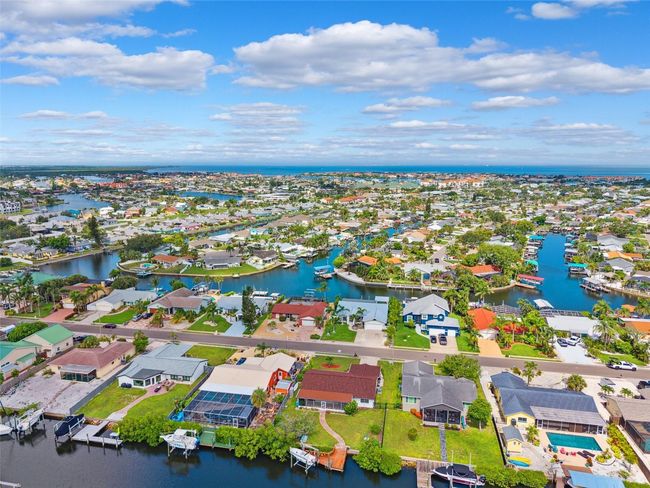 6521 Bimini Ct, House other with 3 bedrooms, 2 bathrooms and null parking in APOLLO BEACH FL | Image 45