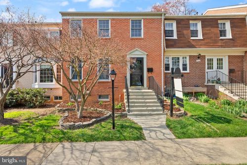 1838 Golf View Ct, RESTON, VA, 20190-4701 | Card Image