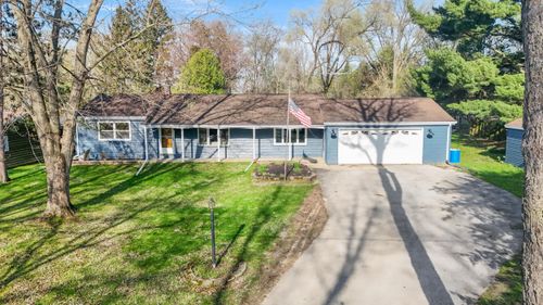 W377S3527 School Section Lake Rd, Dousman, WI, 53118-9508 | Card Image