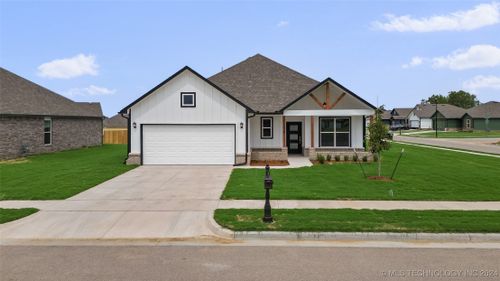 12029 E 106th Place, Owasso, OK, 74055 | Card Image