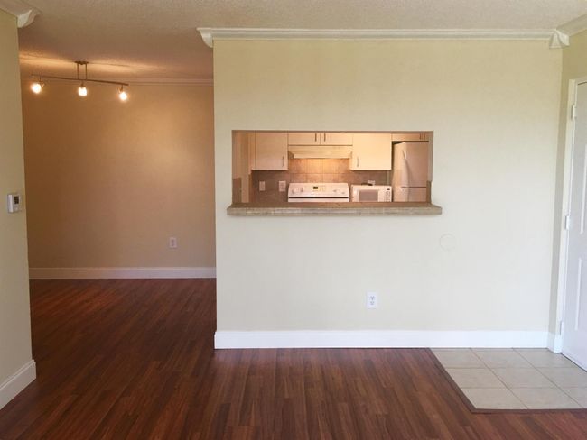 APT-105 - 1701 Village Blvd, Condo with 1 bedrooms, 1 bathrooms and null parking in West Palm Beach FL | Image 8