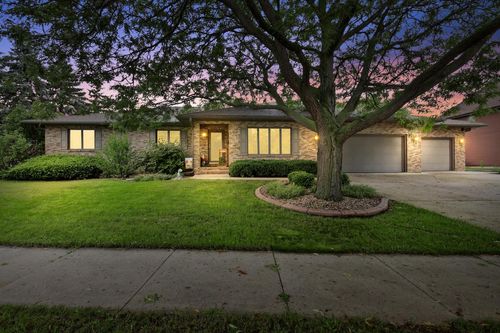 592 Ashbury Drive Drive, Fond Du Lac, WI, 54935 | Card Image