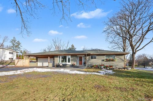 6622 Houghten Dr, Troy, MI, 48098-1730 | Card Image