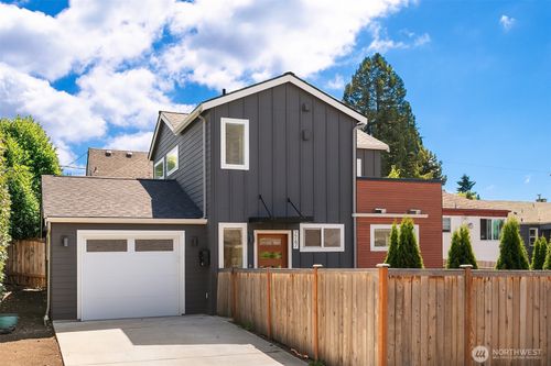 7747 2nd Ave Ne, Seattle, WA, 98115-4009 | Card Image