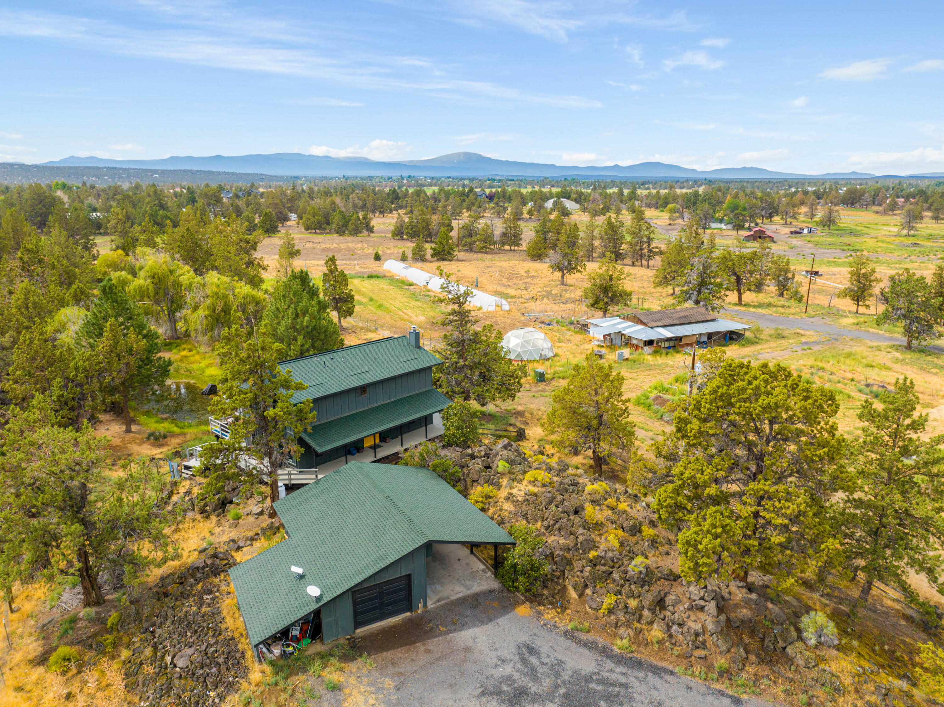61st St, Redmond, OR 97756
