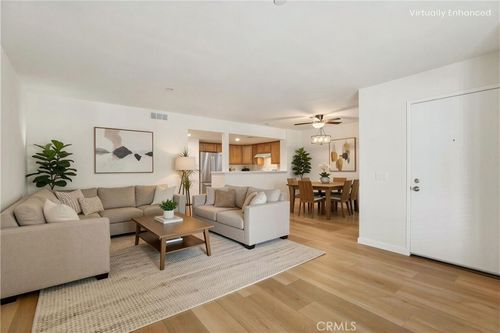 202-300 E Chestnut, Santa Ana, CA, 92701 | Card Image