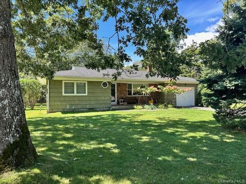 26 Canvasback Ln, East Quogue, NY, 11942-4825 | Card Image