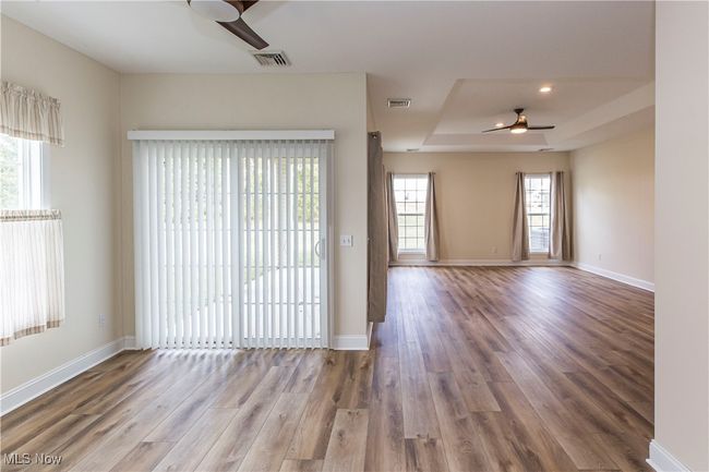 Dining area with new flooring | Image 20