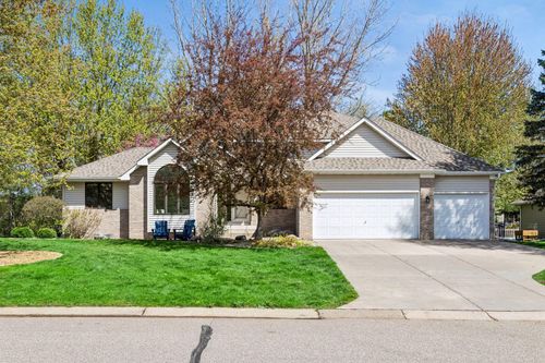 321 Dunbar Way, Mahtomedi, MN, 55115-2817 | Card Image