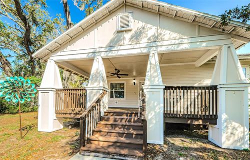120 Read St, TARPON SPRINGS, FL, 34689-3240 | Card Image