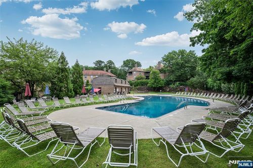 181 Long Hill Rd, Little Falls, NJ, 07424-2050 | Card Image