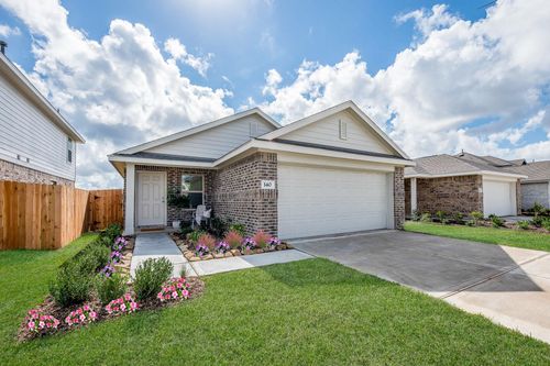 140 Austin St, Angleton, TX, 77515-3283 | Card Image