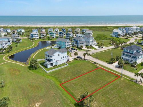 4111 Royal Tern Ln, Galveston, TX, 77554-3033 | Card Image