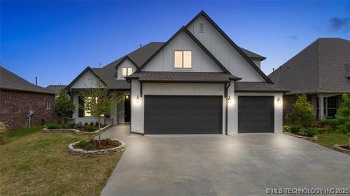 6951 125th Pl, Bixby, OK, 74008-2490 | Card Image
