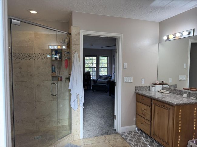 Primary Bathroom | Image 24