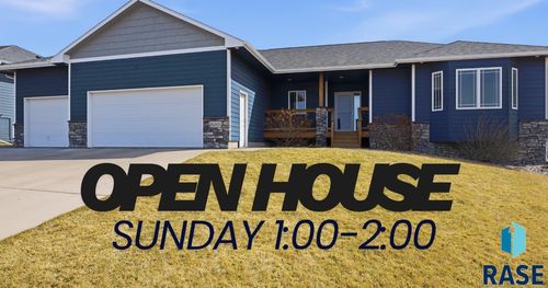 8205 E Willow Leaf St Street, Sioux Falls, SD, 57110 | Card Image