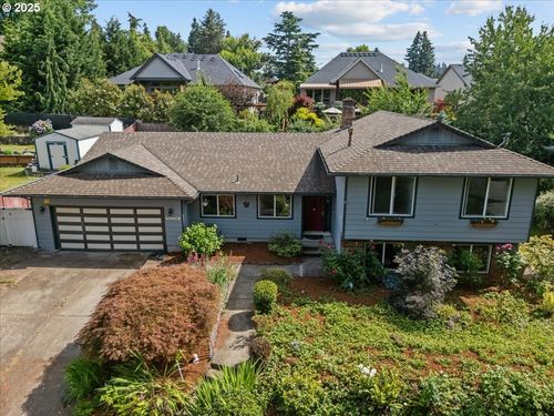 6696 Se Cavalier Way, Milwaukie, OR, 97267-1922 | Card Image