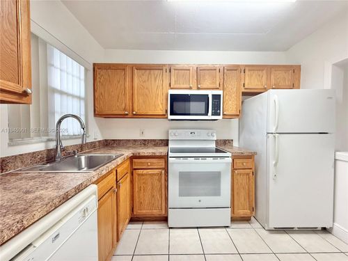 apt-312-1638 Embassy Dr, West Palm Beach, FL, 33401-1951 | Card Image