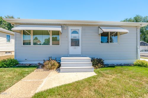 621 N 23rd Street N, Bismarck, ND, 58501 | Card Image
