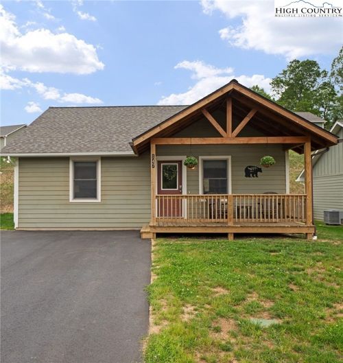na-147 Carsons Way, Lenoir, NC, 28633 | Card Image