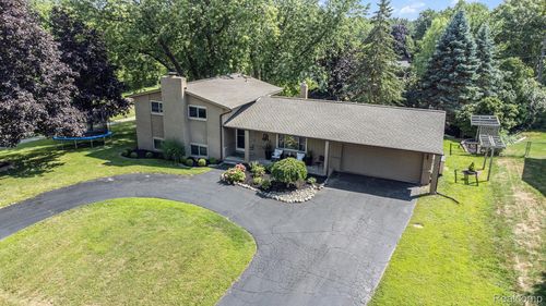 6507 Amy Dr, Clarkston, MI, 48348-4503 | Card Image