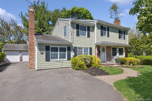 22 Baylis Place, Oyster Bay, NY, 11791 | Card Image