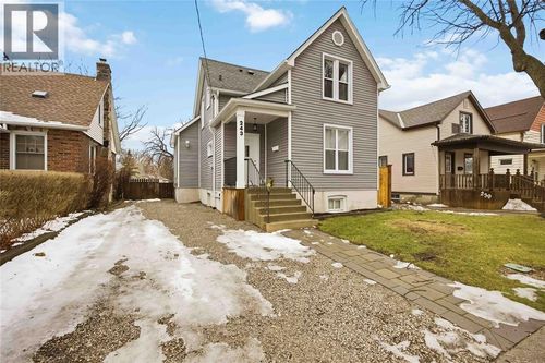 243 Brock Street S, Sarnia, ON, N7T2W5 | Card Image