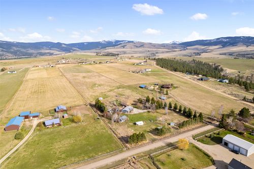 3018 Mack Smith Ln, Stevensville, MT, 59870-6804 | Card Image