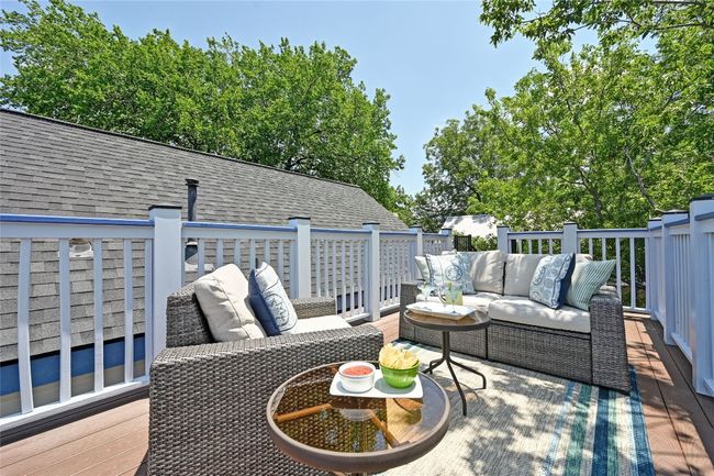 Composite decking makes this rooftop deck functional and easy to maintain. | Image 20