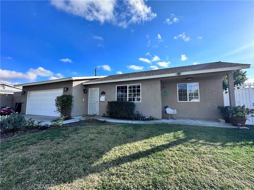 8682 Camel Cir, Huntington Beach, CA, 92647 | Card Image