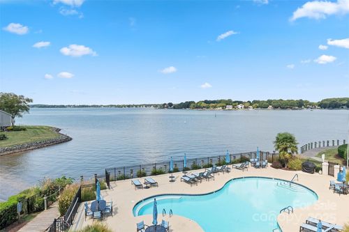 18589 Vineyard Point Ln, Cornelius, NC, 28031-7989 | Card Image