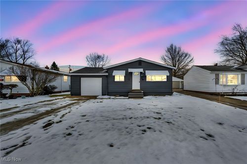 1671 Eldon Dr, Wickliffe, OH, 44092-1530 | Card Image