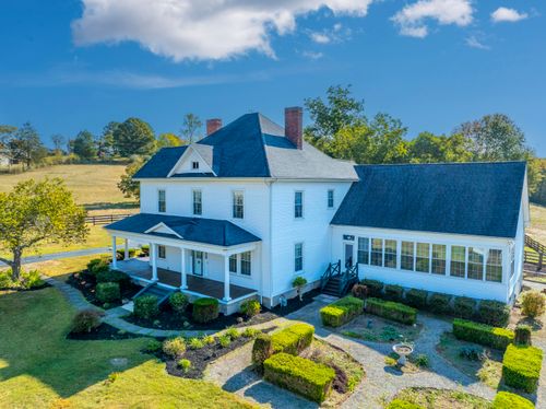 621 Highway 139, Dandridge, TN, 37725-6149 | Card Image