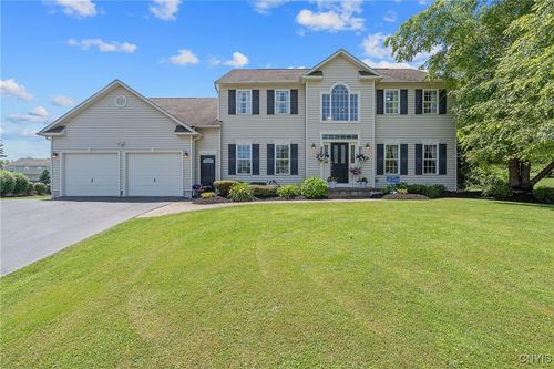 5003 Kayleigh Cir, Syracuse, NY, 13215-1251 | Card Image