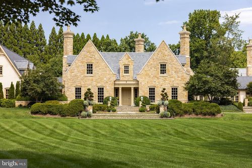 576 Innsbruck Ave, GREAT FALLS, VA, 22066-2632 | Card Image