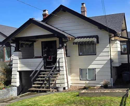 16 Kaslo St N, Vancouver, BC, V5K3M8 | Card Image