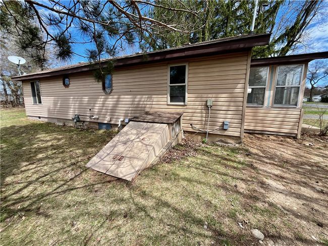 Basement Access from side of home | Image 19