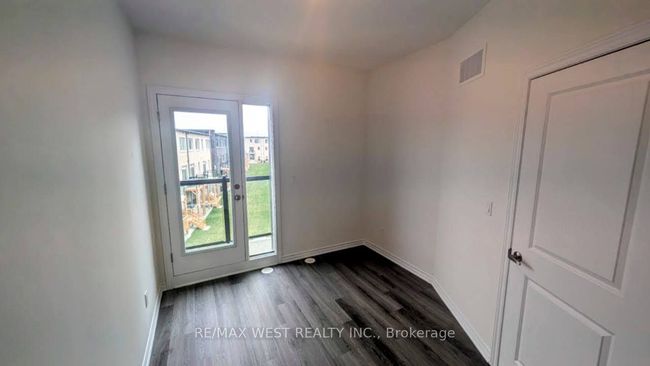 11 Paradox St, House attached with 3 bedrooms, 4 bathrooms and 1 parking in Woodbridge ON | Image 23