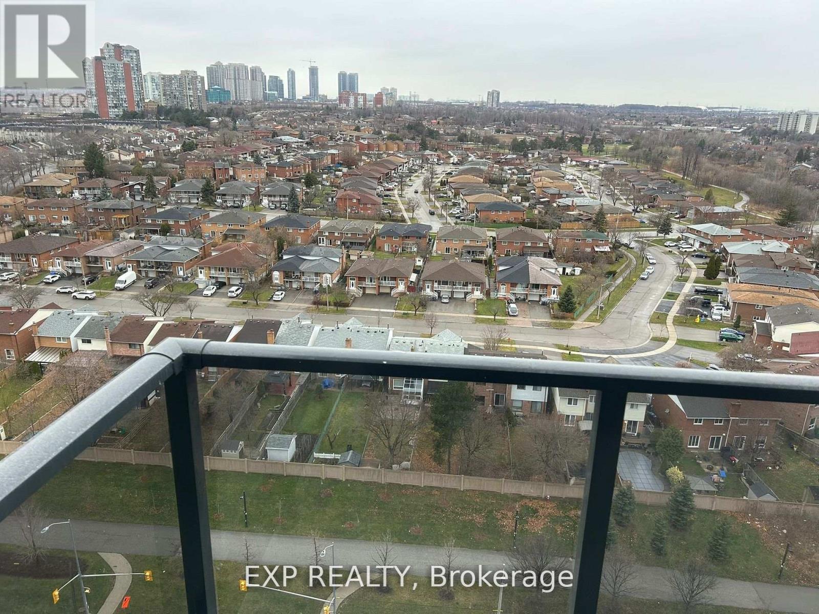 Residential Lease in Mississauga (Mississauga Valleys) 4