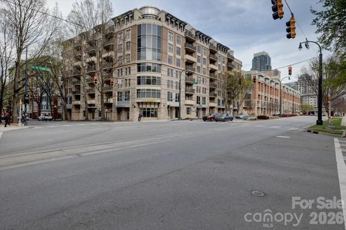 unit-809-718 W Trade St, Charlotte, NC, 28202-1352 | Card Image