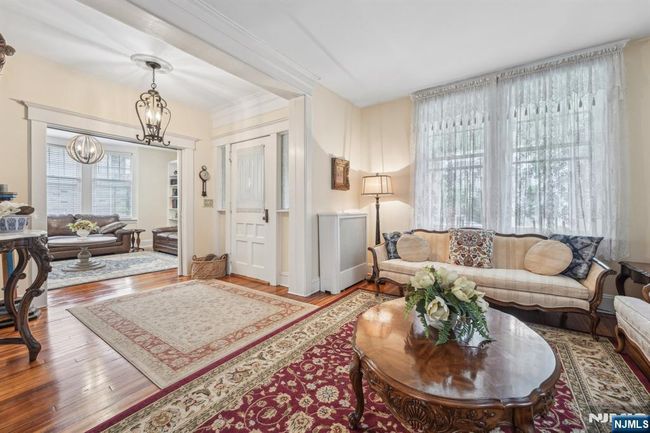 74 Oakdene Ave, House other with 6 bedrooms, 3 bathrooms and null parking in Cliffside Park NJ | Image 8
