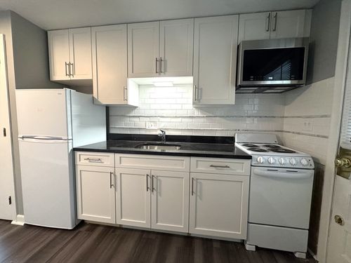 3-23 Burlington St, Woburn, MA, 01801-4028 | Card Image
