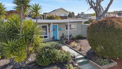22 Melway Cir, Monterey, CA, 93940-6810 | Card Image