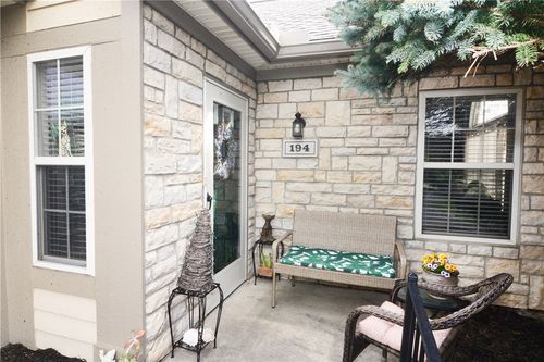 194 Villa Pointe Drive, Springboro, OH, 45066 | Card Image