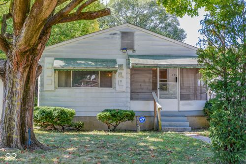 3724 Caroline Ave, Indianapolis, IN, 46218-1032 | Card Image