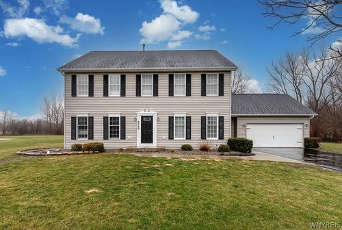 9520 Lapp Road, Clarence, NY, 14032 | Card Image